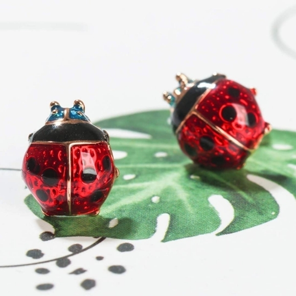 Sale! New Adorable Dainty Little Lady Bug Stud Earrings - Picture 6 of 11